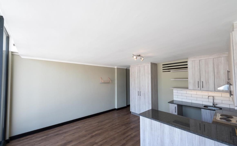 To Let 1 Bedroom Property for Rent in Woodstock Western Cape